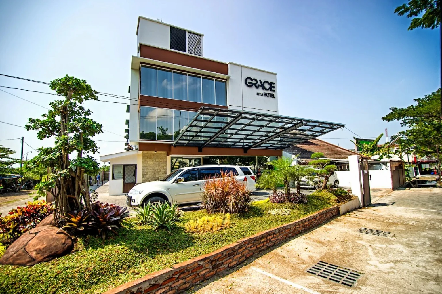 Lokasi Grace Setia Hotel di kawasan MERR, Mulyorejo, Surabaya